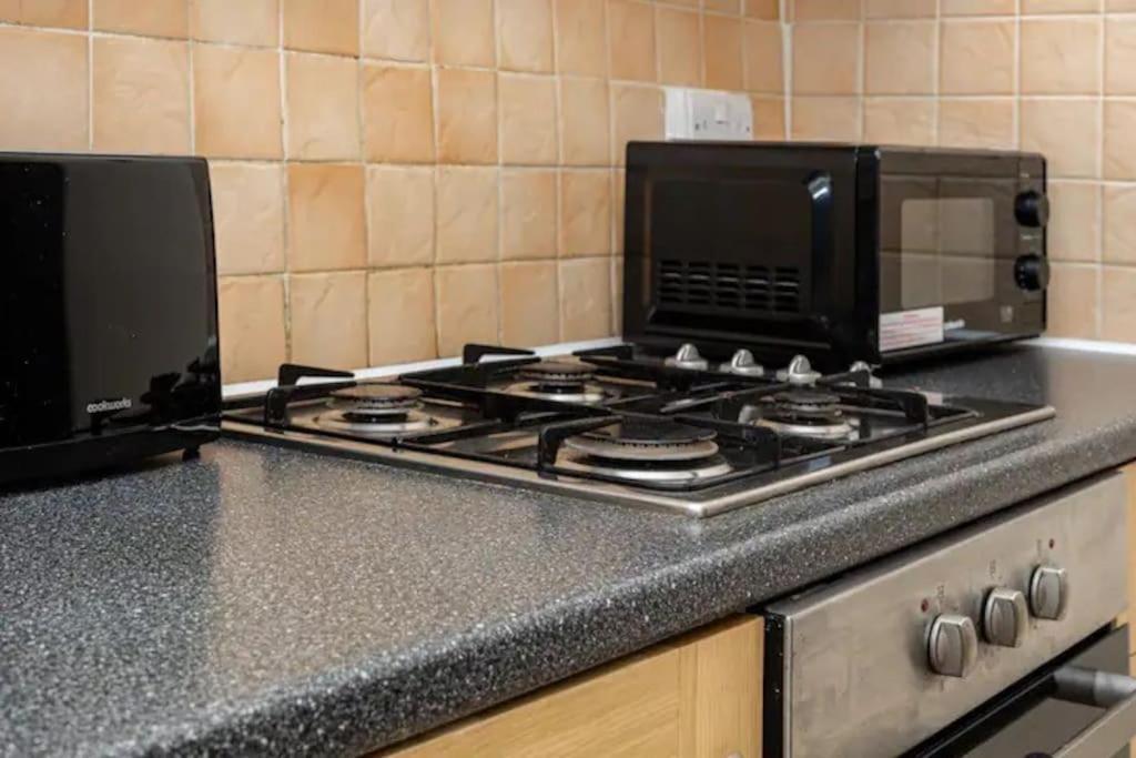 Appartement Tranquil 1Br In South Bank With Onsite Parking à Londres Extérieur photo
